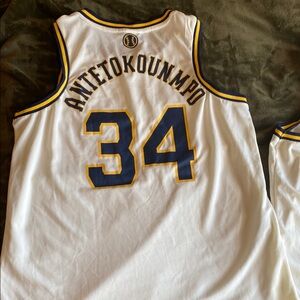Milwaukee Brewers Men’s Jersey Milwaukee Bucks Giannis Antetokounmpo 34, sz XL